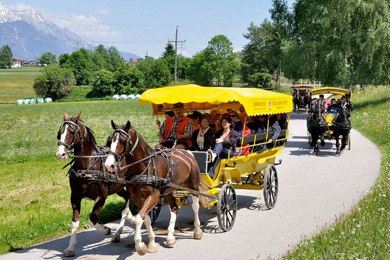 Kutschenfahrten mit dem Postkutscherhof in Axams in Tirol