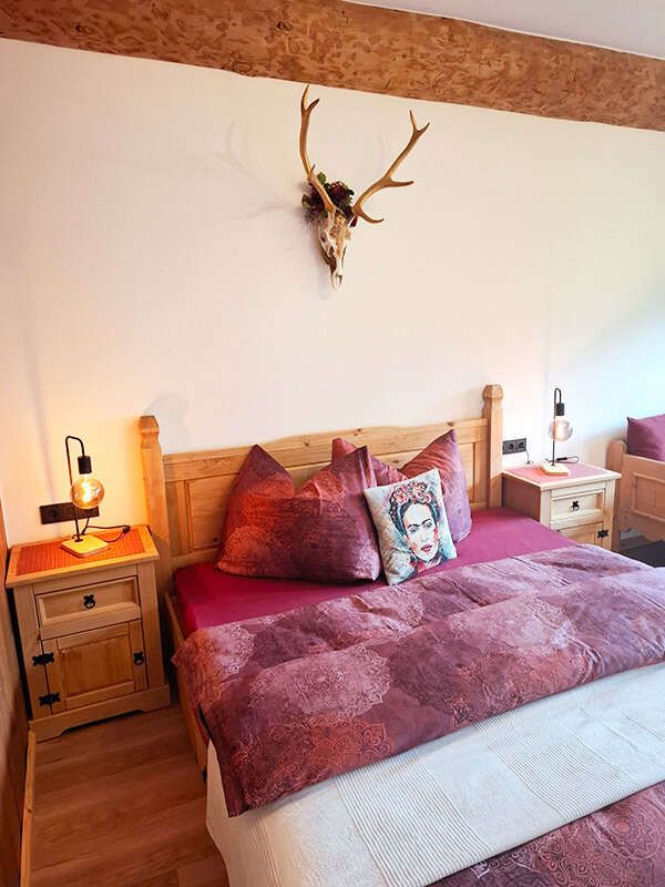 Appartement mit Doppelbett und Einzelbett im Postkutscherhof in Tirol